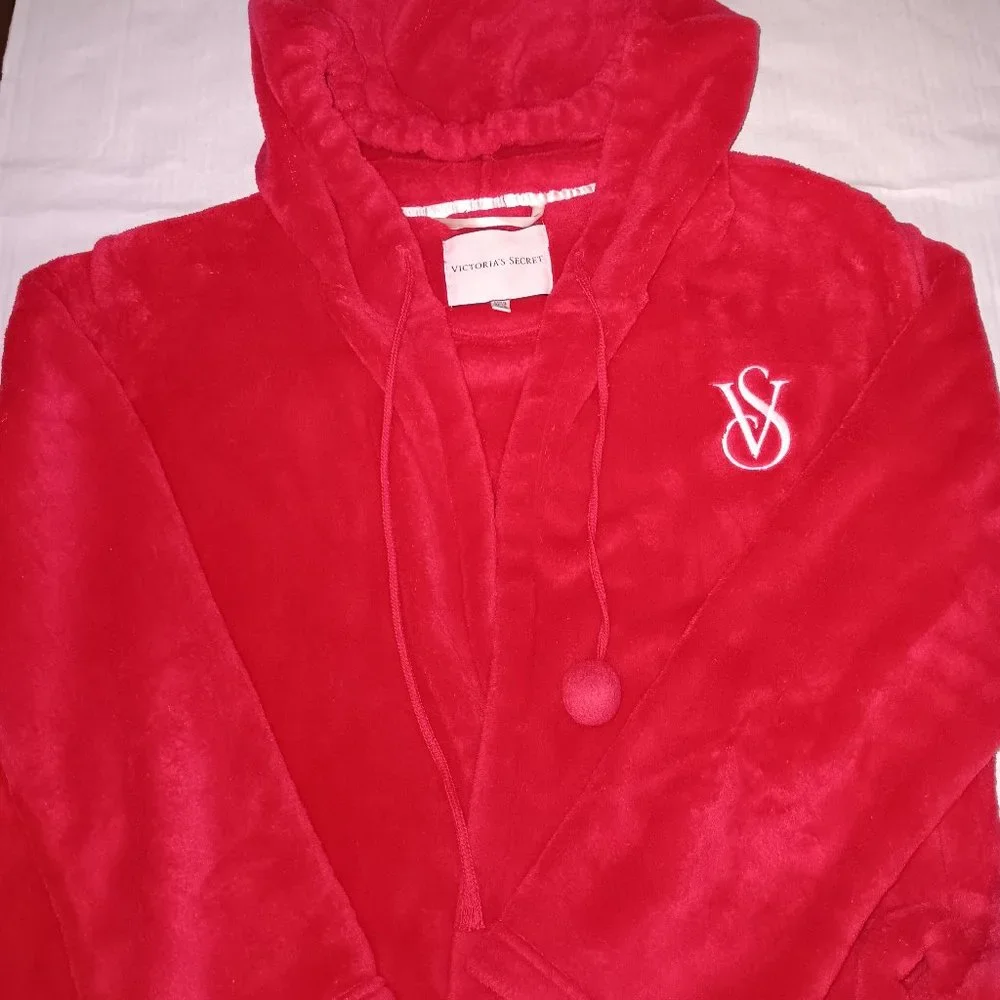 VICTORIA'S SECRET HOODED BATH ROBE RED SIZE MEDIUM